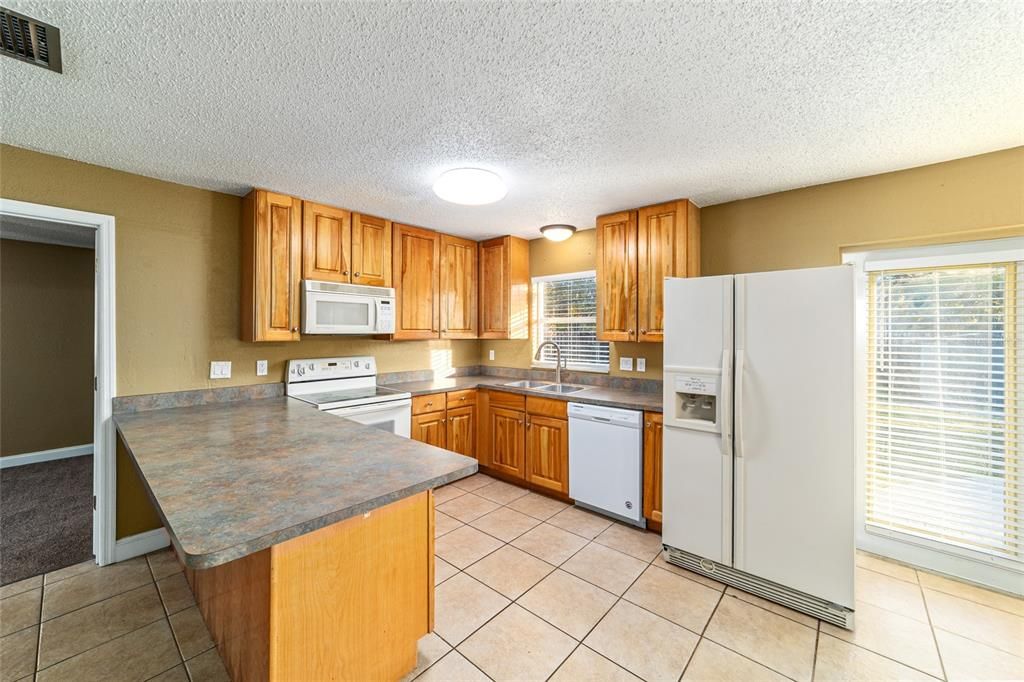 出租: $1,850 (3 贝兹, 2 浴室, 1384 平方英尺)