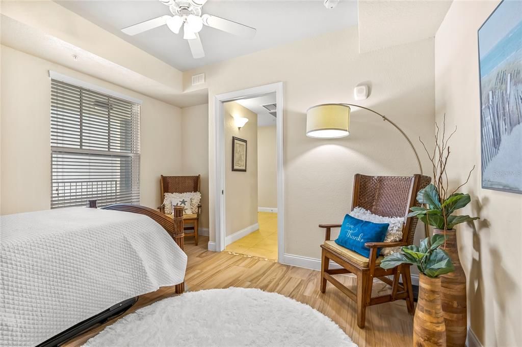 For Sale: $499,000 (2 beds, 2 baths, 1384 Square Feet)