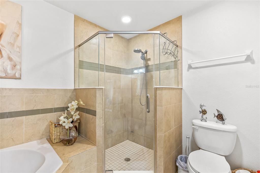 For Sale: $499,000 (2 beds, 2 baths, 1384 Square Feet)