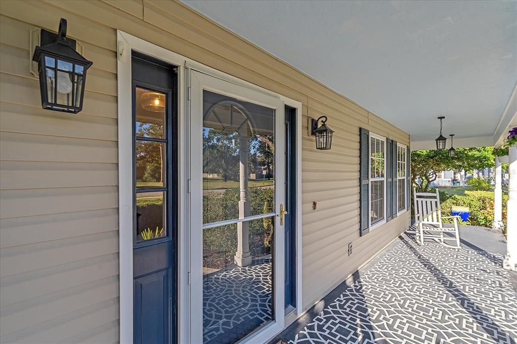 Active With Contract: $765,000 (4 beds, 2 baths, 2527 Square Feet)