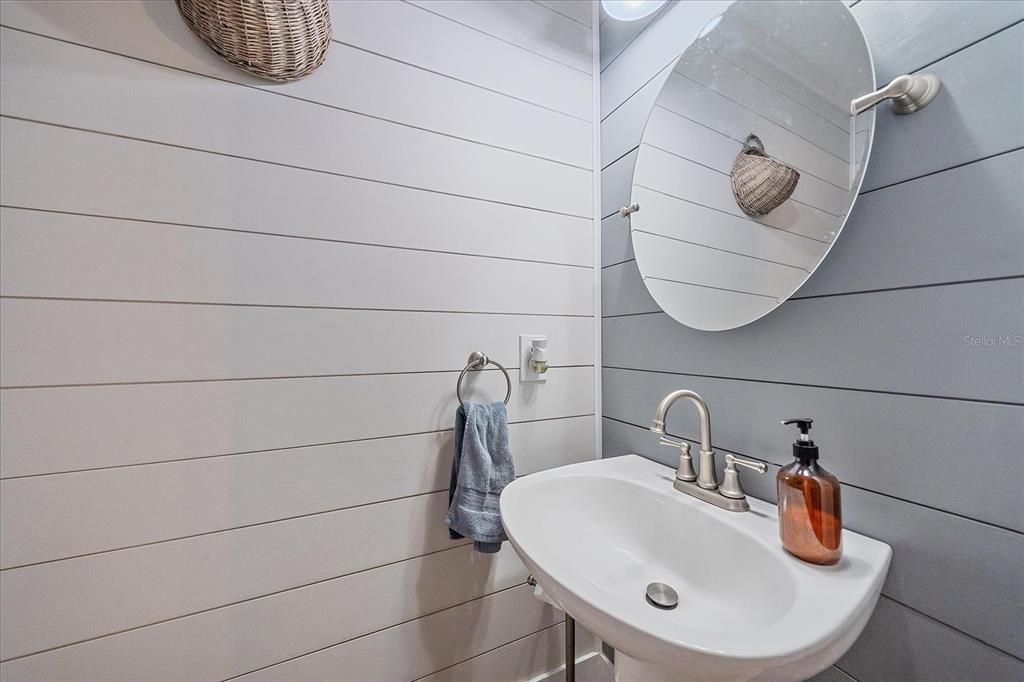 Active With Contract: $765,000 (4 beds, 2 baths, 2527 Square Feet)