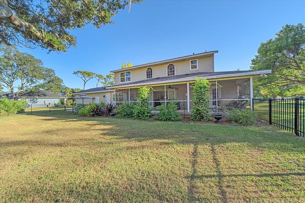 Active With Contract: $765,000 (4 beds, 2 baths, 2527 Square Feet)