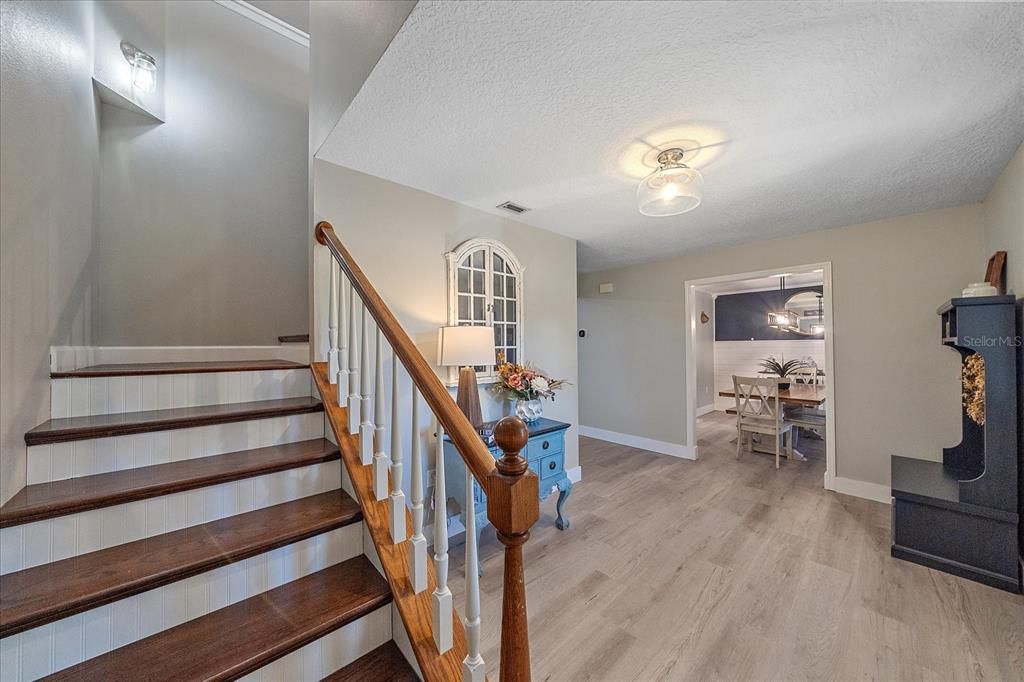 Active With Contract: $765,000 (4 beds, 2 baths, 2527 Square Feet)