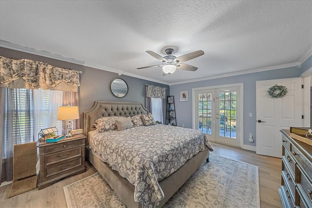 Active With Contract: $765,000 (4 beds, 2 baths, 2527 Square Feet)