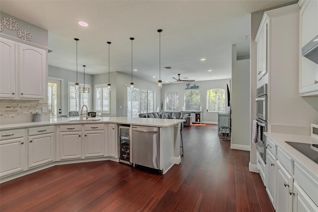 待售: $775,000 (4 贝兹, 3 浴室, 2756 平方英尺)