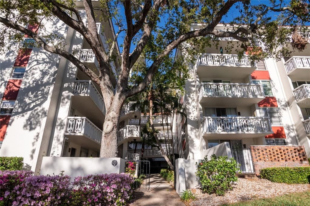 For Rent: $1,850 (2 beds, 2 baths, 1545 Square Feet)