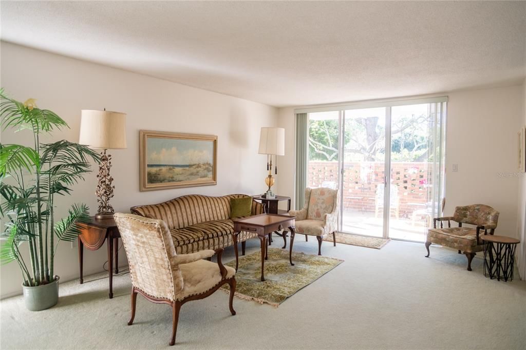 For Rent: $1,850 (2 beds, 2 baths, 1545 Square Feet)