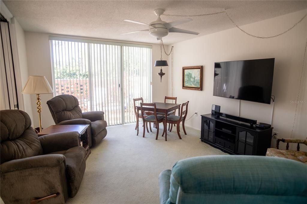 For Rent: $1,850 (2 beds, 2 baths, 1545 Square Feet)