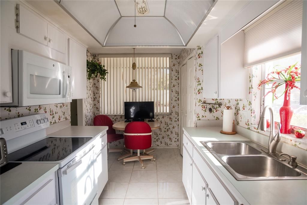 For Rent: $1,850 (2 beds, 2 baths, 1545 Square Feet)