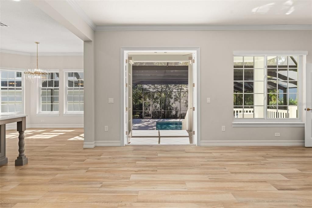 合同活跃: $1,895,000 (6 贝兹, 4 浴室, 4208 平方英尺)