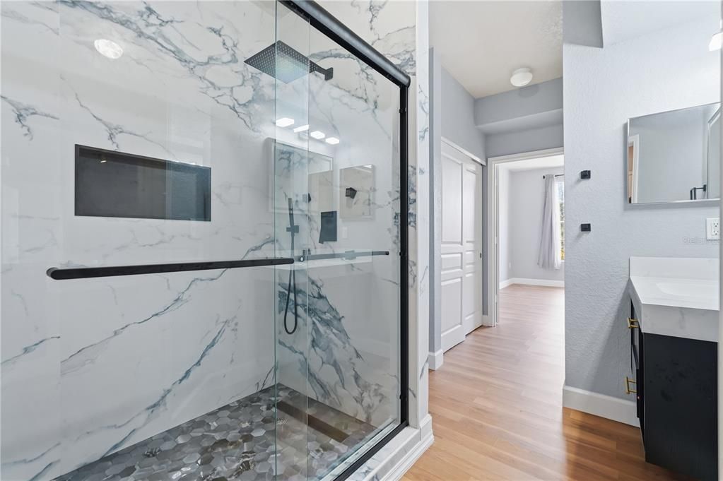 待售: $199,990 (2 贝兹, 2 浴室, 1089 平方英尺)