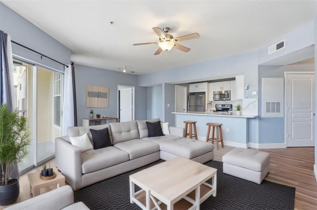 待售: $199,990 (2 贝兹, 2 浴室, 1089 平方英尺)