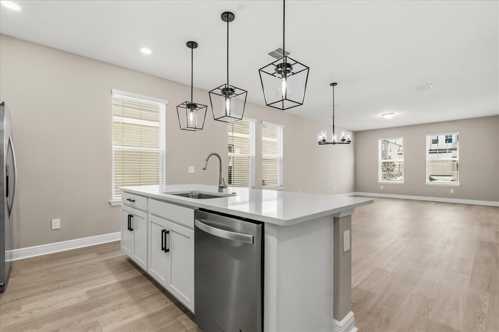 В аренду: $3,200 (4 спален, 2 ванн, 2114 Квадратных фут)