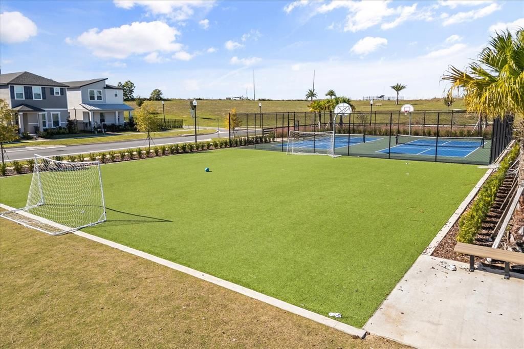 В аренду: $3,200 (4 спален, 2 ванн, 2114 Квадратных фут)