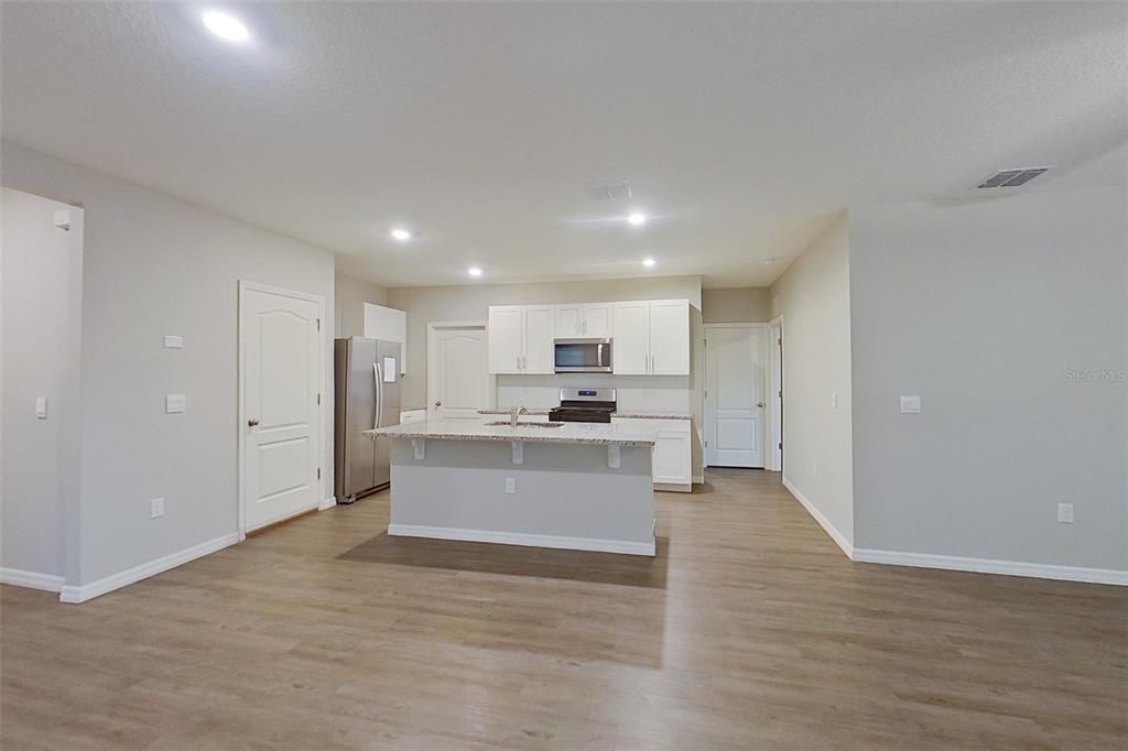 En Renta: $2,315 (5 camas, 3 baños, 2447 Pies cuadrados)