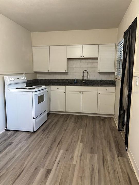 В аренду: $1,375 (1 спален, 1 ванн, 700 Квадратных фут)