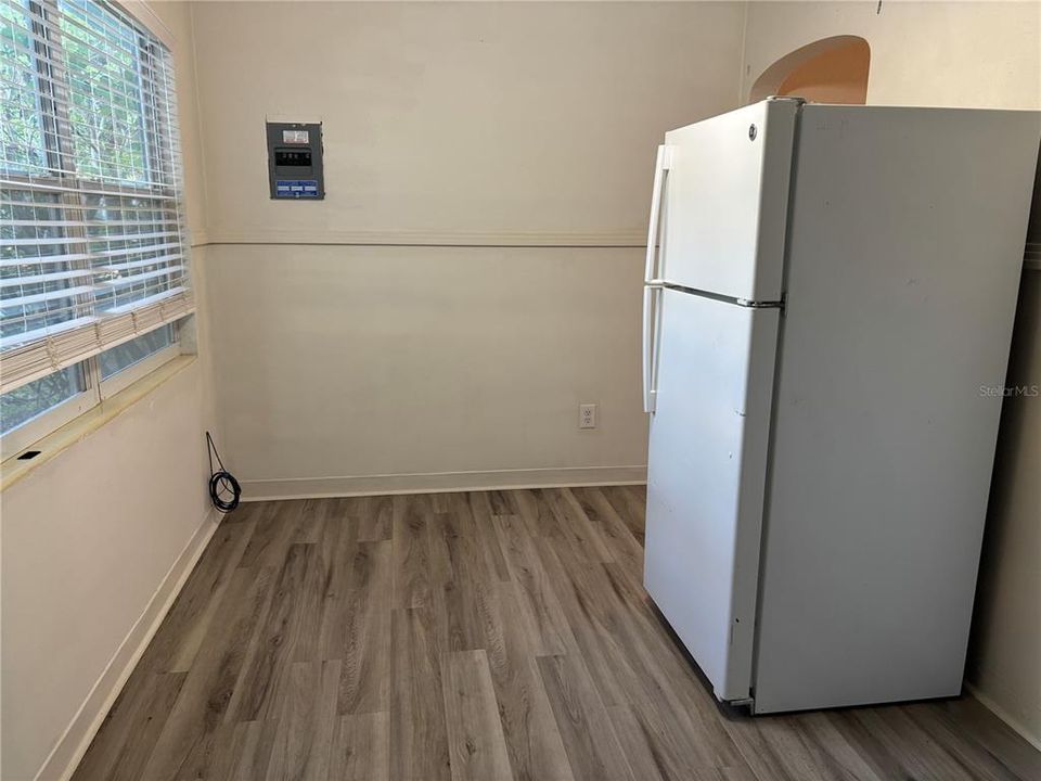 В аренду: $1,375 (1 спален, 1 ванн, 700 Квадратных фут)