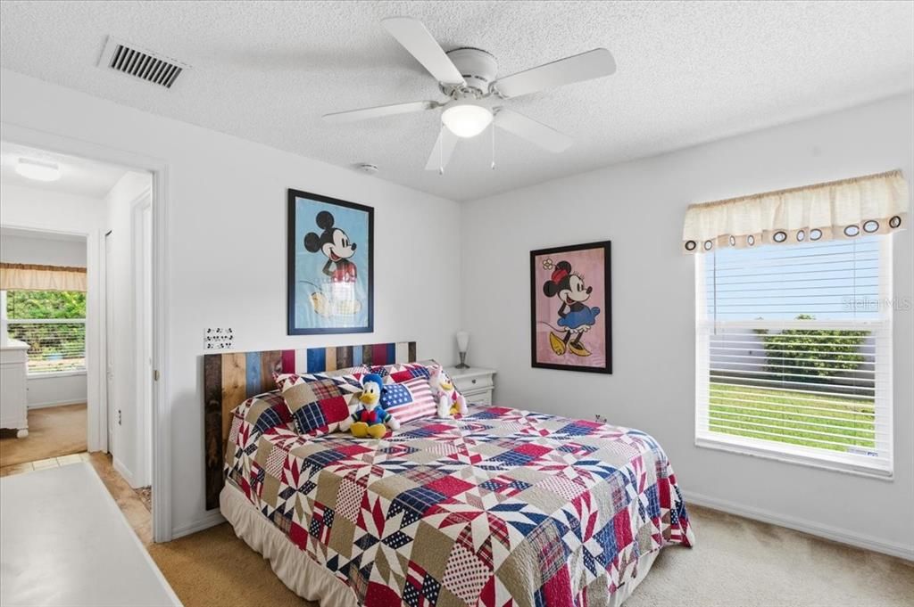 合同活跃: $399,900 (3 贝兹, 2 浴室, 1626 平方英尺)