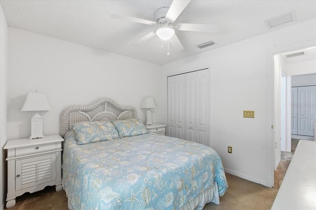 合同活跃: $399,900 (3 贝兹, 2 浴室, 1626 平方英尺)