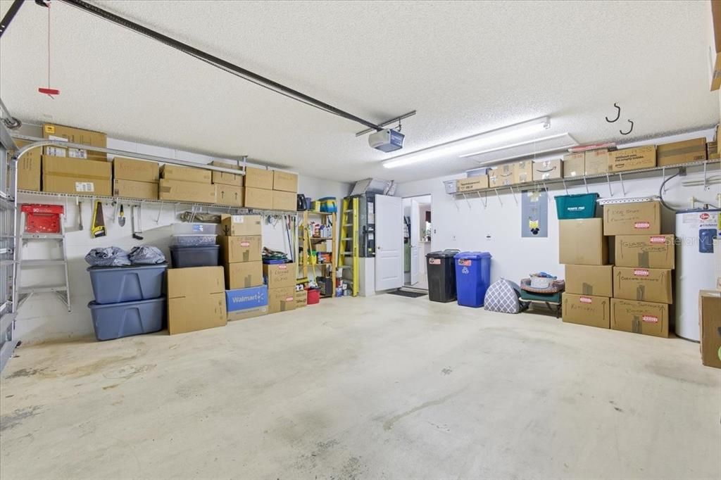 合同活跃: $399,900 (3 贝兹, 2 浴室, 1626 平方英尺)