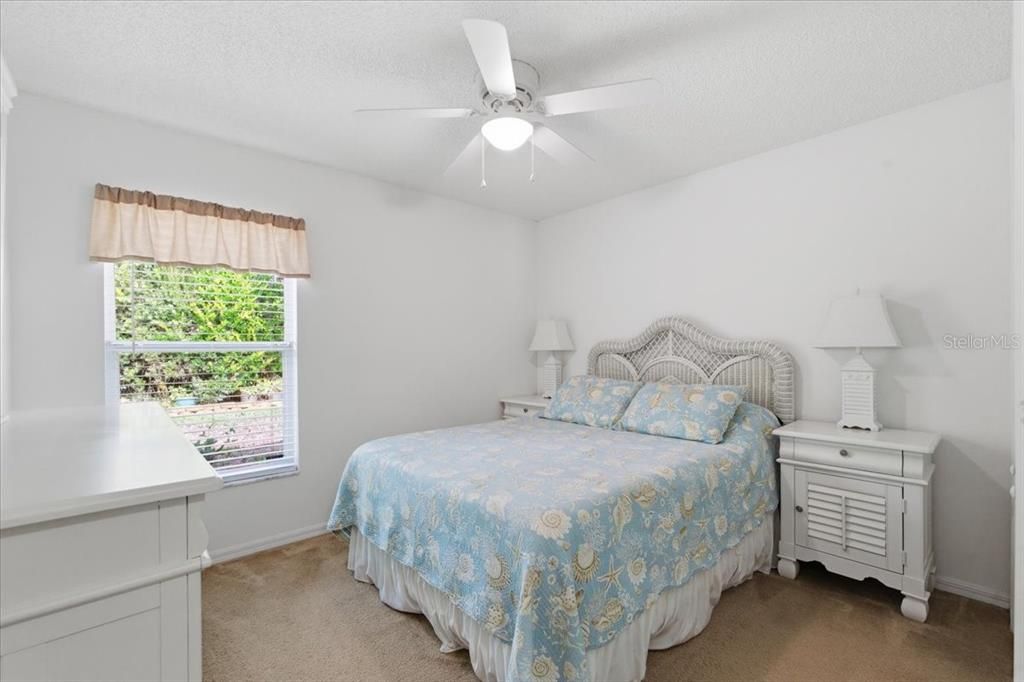 合同活跃: $399,900 (3 贝兹, 2 浴室, 1626 平方英尺)