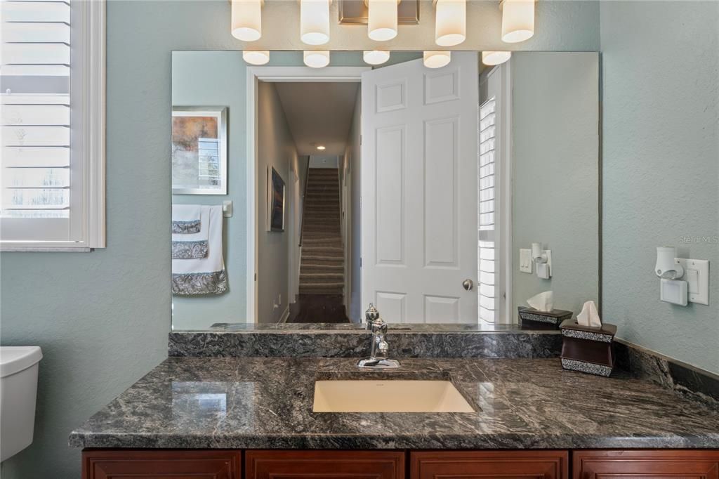 待售: $1,050,000 (5 贝兹, 4 浴室, 4375 平方英尺)