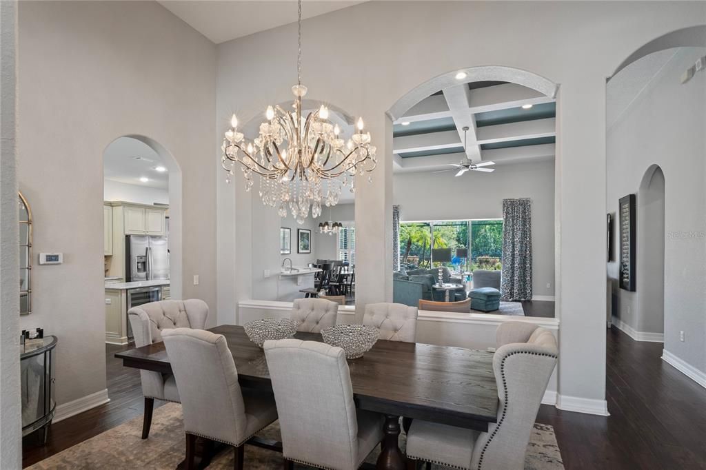 待售: $1,050,000 (5 贝兹, 4 浴室, 4375 平方英尺)