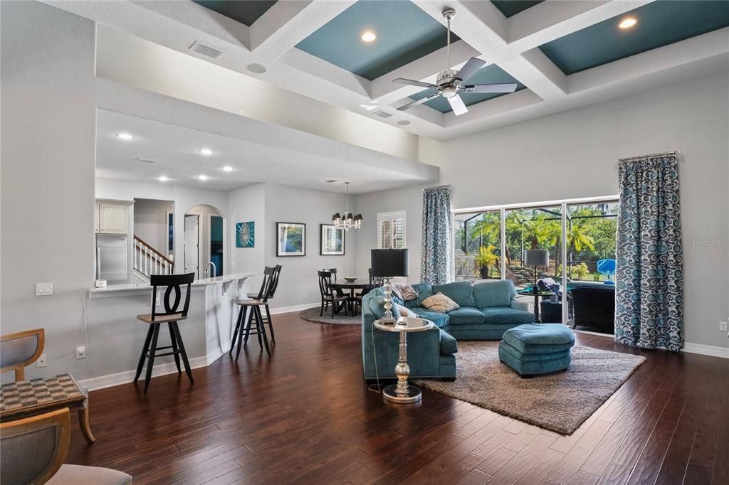 待售: $1,050,000 (5 贝兹, 4 浴室, 4375 平方英尺)