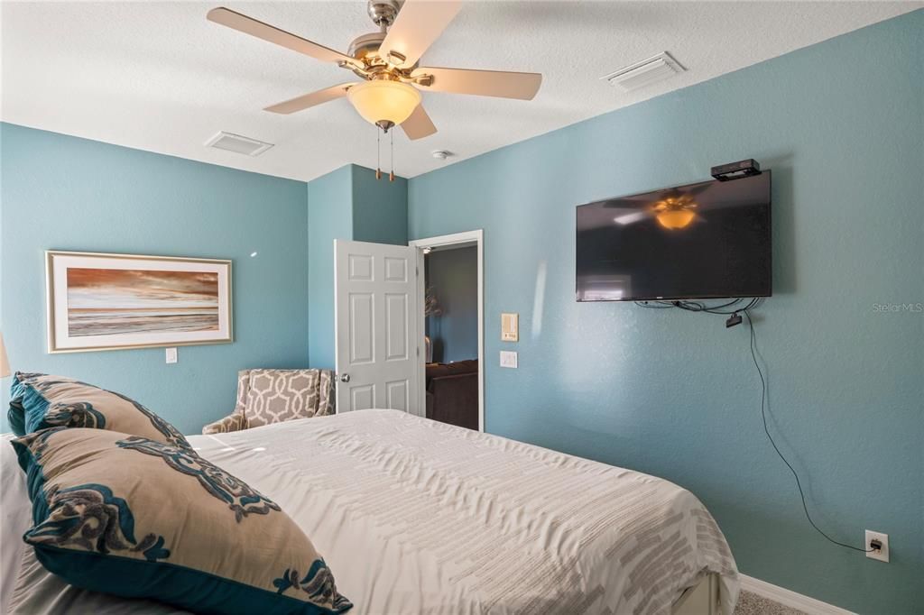 待售: $1,050,000 (5 贝兹, 4 浴室, 4375 平方英尺)