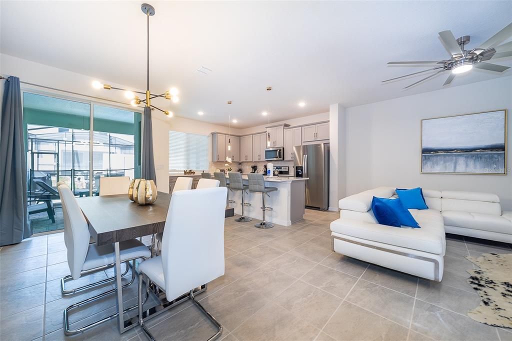 待售: $480,000 (4 贝兹, 4 浴室, 2145 平方英尺)