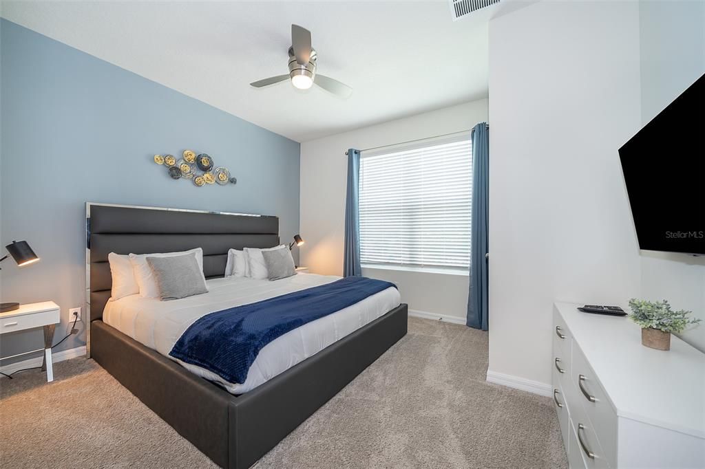 待售: $480,000 (4 贝兹, 4 浴室, 2145 平方英尺)