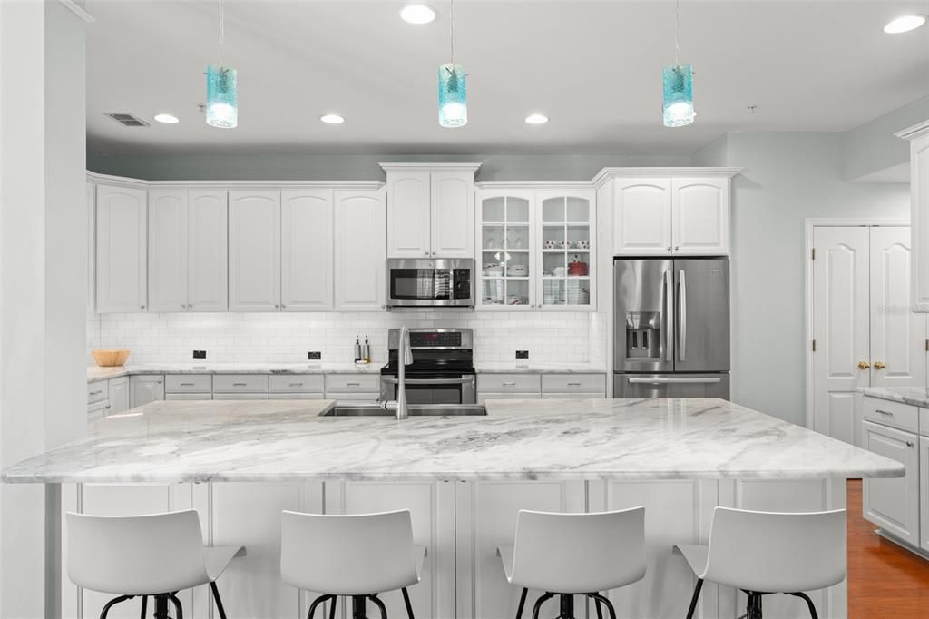 待售: $1,140,000 (4 贝兹, 3 浴室, 2518 平方英尺)