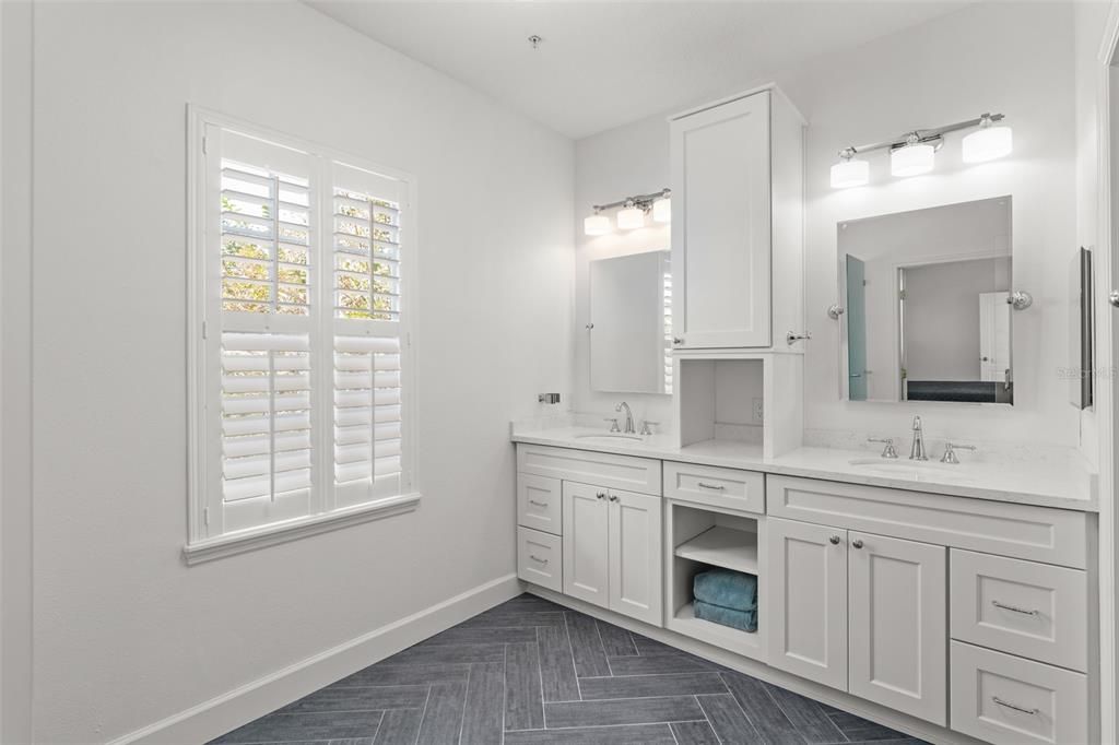 待售: $1,140,000 (4 贝兹, 3 浴室, 2518 平方英尺)