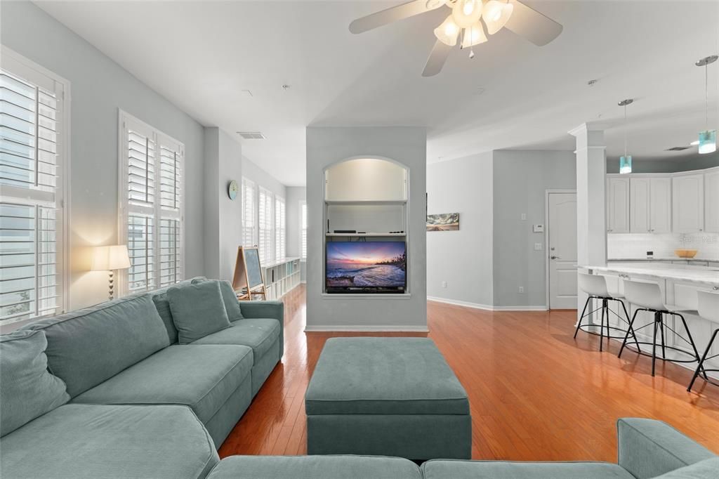 待售: $1,140,000 (4 贝兹, 3 浴室, 2518 平方英尺)