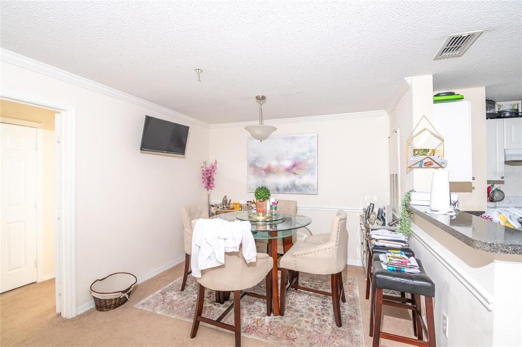 待售: $199,000 (2 贝兹, 2 浴室, 1161 平方英尺)