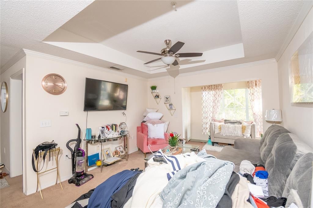 待售: $199,000 (2 贝兹, 2 浴室, 1161 平方英尺)