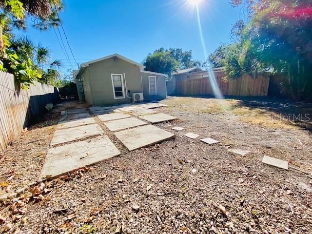 Active With Contract: $2,500 (4 beds, 2 baths, 1348 Square Feet)