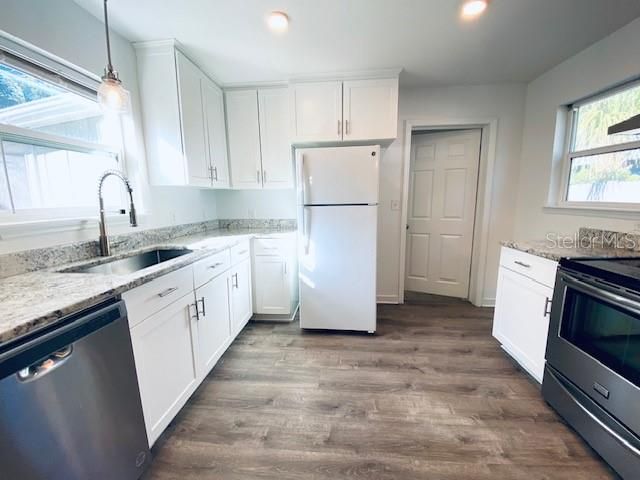 Active With Contract: $2,500 (4 beds, 2 baths, 1348 Square Feet)