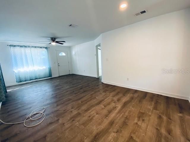 Active With Contract: $2,500 (4 beds, 2 baths, 1348 Square Feet)