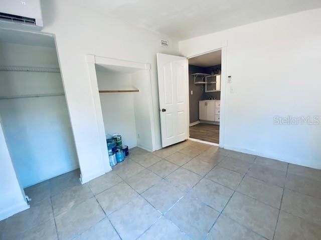 Active With Contract: $2,500 (4 beds, 2 baths, 1348 Square Feet)