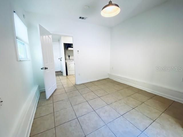 Active With Contract: $2,500 (4 beds, 2 baths, 1348 Square Feet)