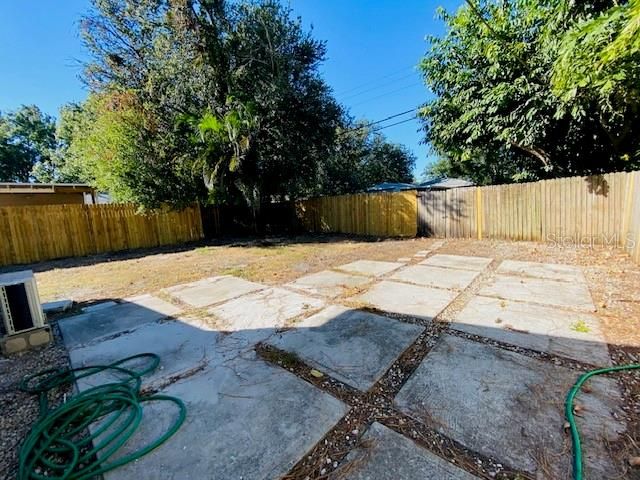 Active With Contract: $2,500 (4 beds, 2 baths, 1348 Square Feet)