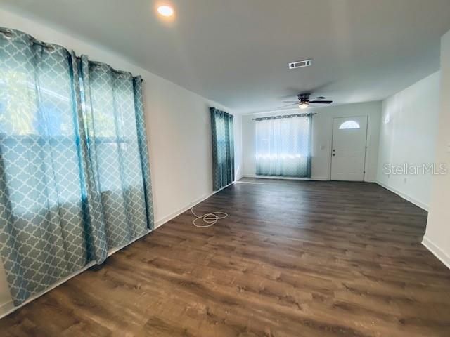 Active With Contract: $2,500 (4 beds, 2 baths, 1348 Square Feet)