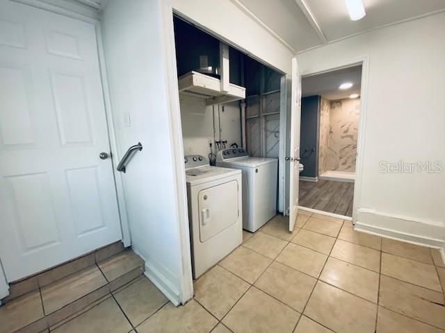 Active With Contract: $2,500 (4 beds, 2 baths, 1348 Square Feet)