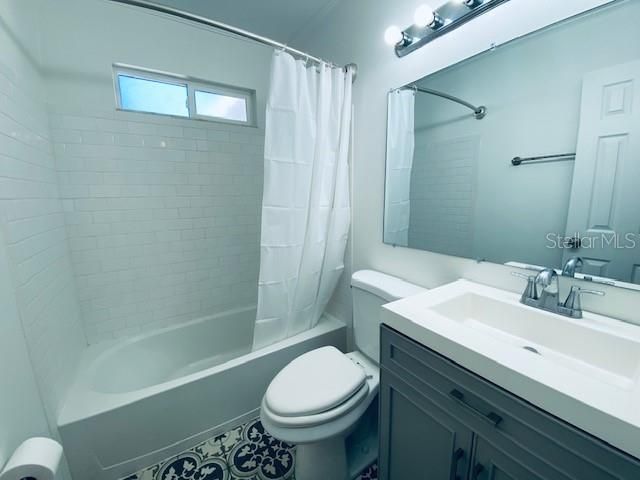 Active With Contract: $2,500 (4 beds, 2 baths, 1348 Square Feet)