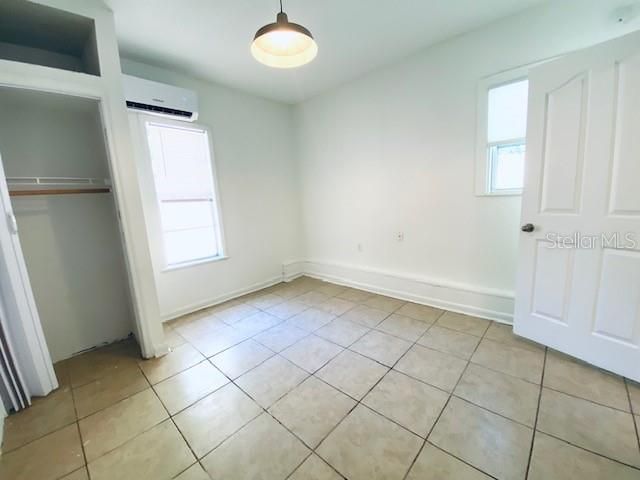 Active With Contract: $2,500 (4 beds, 2 baths, 1348 Square Feet)