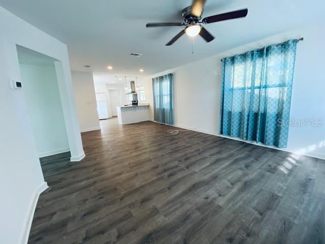 Active With Contract: $2,500 (4 beds, 2 baths, 1348 Square Feet)