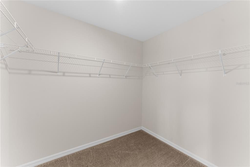 For Rent: $2,300 (3 beds, 2 baths, 1856 Square Feet)