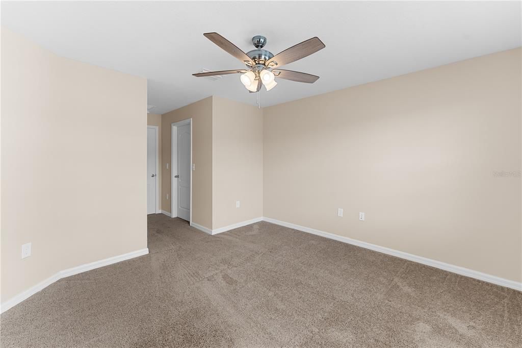 For Rent: $2,300 (3 beds, 2 baths, 1856 Square Feet)