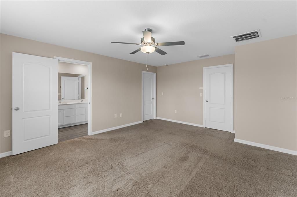 For Rent: $2,300 (3 beds, 2 baths, 1856 Square Feet)